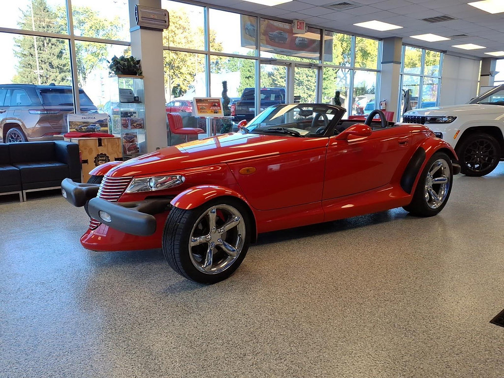 Used 1999 Plymouth Prowler RWD image 4