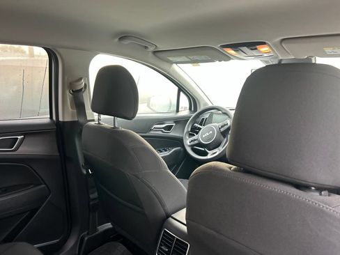 Used 2024 Kia Sportage LX AWD/4WD image 10