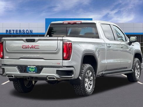 Used 2024 GMC Sierra 1500 AT4 w/ Technology Package AWD/4WD image 4