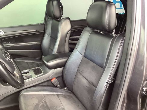 Used 2020 Jeep Grand Cherokee Altitude image 11