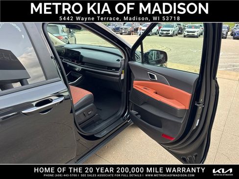 Used 2026 Kia Carnival EX FWD image 50