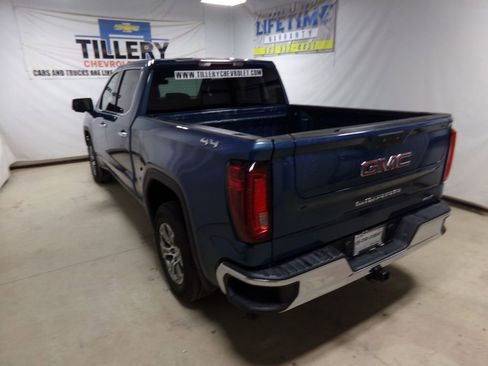 Used 2024 GMC Sierra 1500 SLT image 4