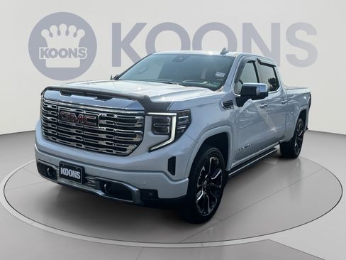 Used 2024 GMC Sierra 1500 Denali w/ Denali Reserve Package AWD/4WD image 1