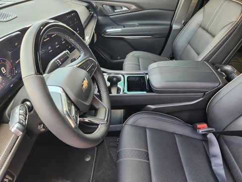 New 2026 Chevrolet Traverse High Country FWD image 9