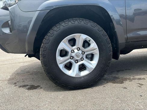 Used 2020 Toyota 4Runner SR5 AWD/4WD image 2
