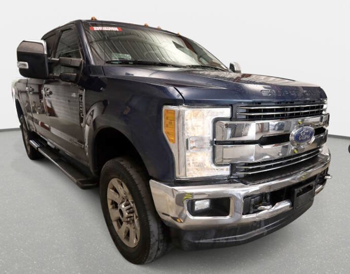 Used 2017 Ford F250 Lariat w/ Lariat Ultimate Package AWD/4WD image 2