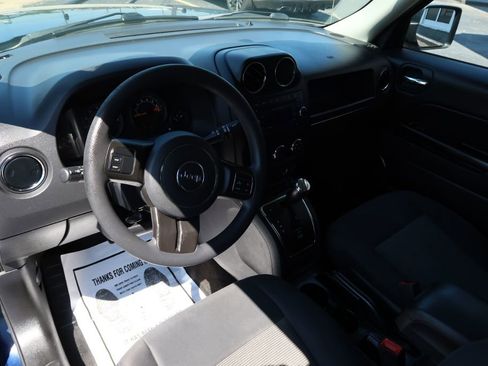 Used 2017 Jeep Patriot Sport w/ Power Value Group FWD image 6