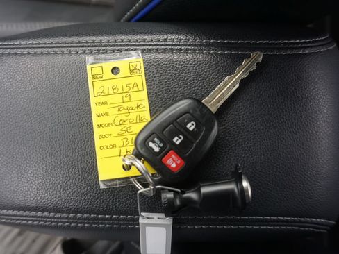 Used 2019 Toyota Corolla SE FWD image 26