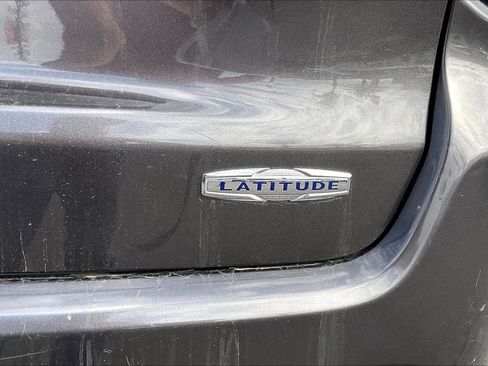 Used 2019 Jeep Compass Latitude w/ Popular Equipment Group image 8