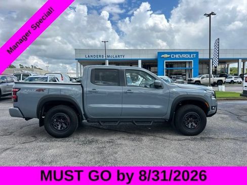 Used 2025 Nissan Frontier PRO-4X AWD/4WD image 2
