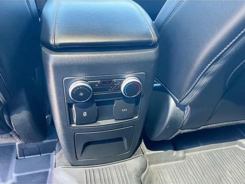 Used 2023 Ford Explorer XLT w/ Equipment Group 202A RWD image 26