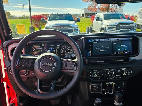 Used 2024 Jeep Wrangler Sport S image 33