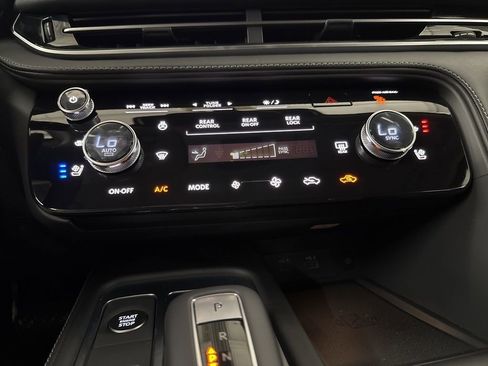 Certified 2025 INFINITI QX60 Luxe w/ Vision Package image 28