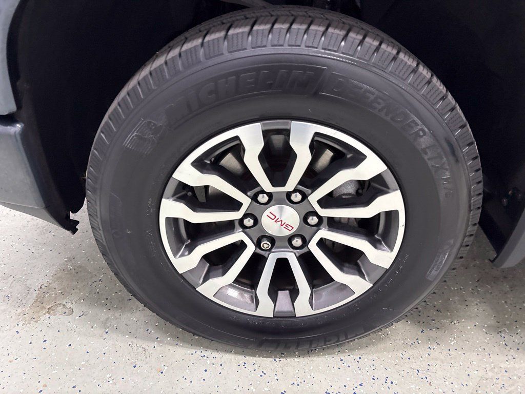 Used 2019 GMC Sierra 1500 AT4 w/ Off Road Performance Package AWD/4WD image 12
