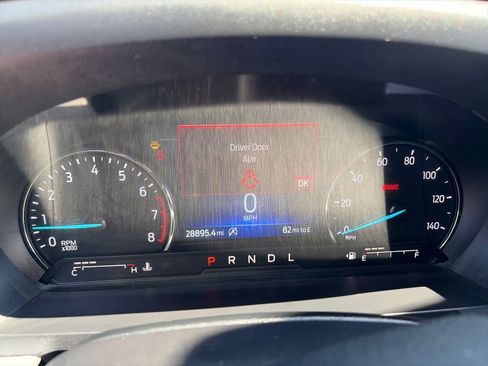 Used 2023 Ford Explorer XLT w/ Equipment Group 202A AWD/4WD image 17