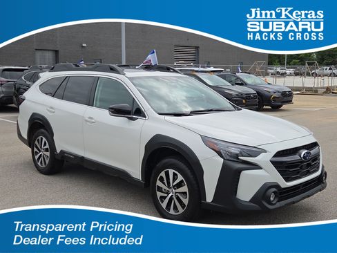 Certified 2025 Subaru Outback Premium AWD/4WD image 1