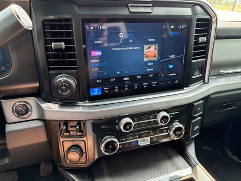 Used 2025 Ford F350 Platinum AWD/4WD image 16