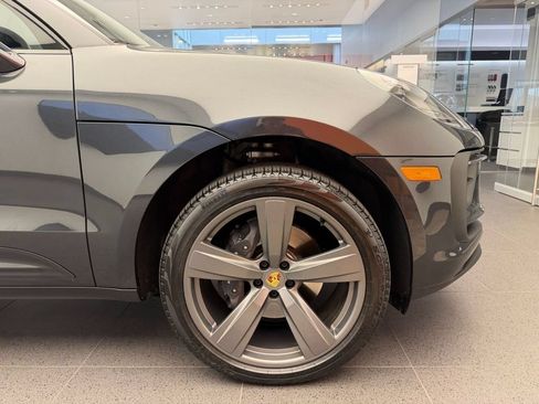 Certified 2026 Porsche Macan AWD/4WD image 24
