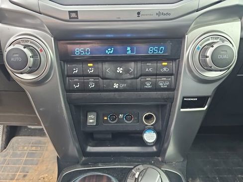 Used 2014 Toyota 4Runner Limited image 22