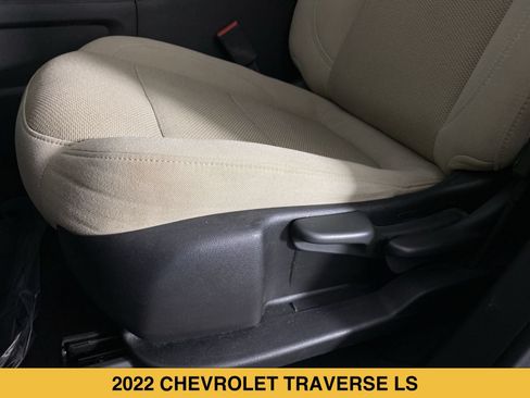 Certified 2022 Chevrolet Traverse LS FWD image 9