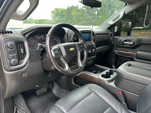 Used 2022 Chevrolet Silverado 2500 LT w/ Convenience Package AWD/4WD image 16