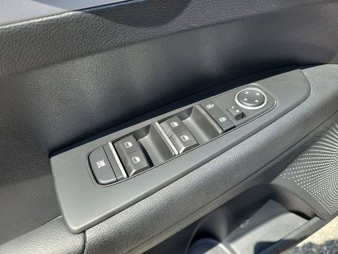 Used 2024 Kia Forte LXS FWD image 19
