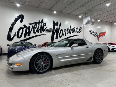 Used 2004 Chevrolet Corvette Z06 w/ Memory Package RWD image 15