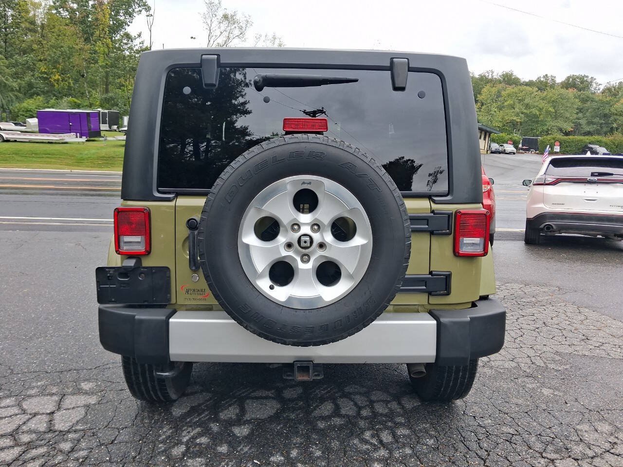 Used 2013 Jeep Wrangler Sahara w/ Connectivity Group AWD/4WD image 11