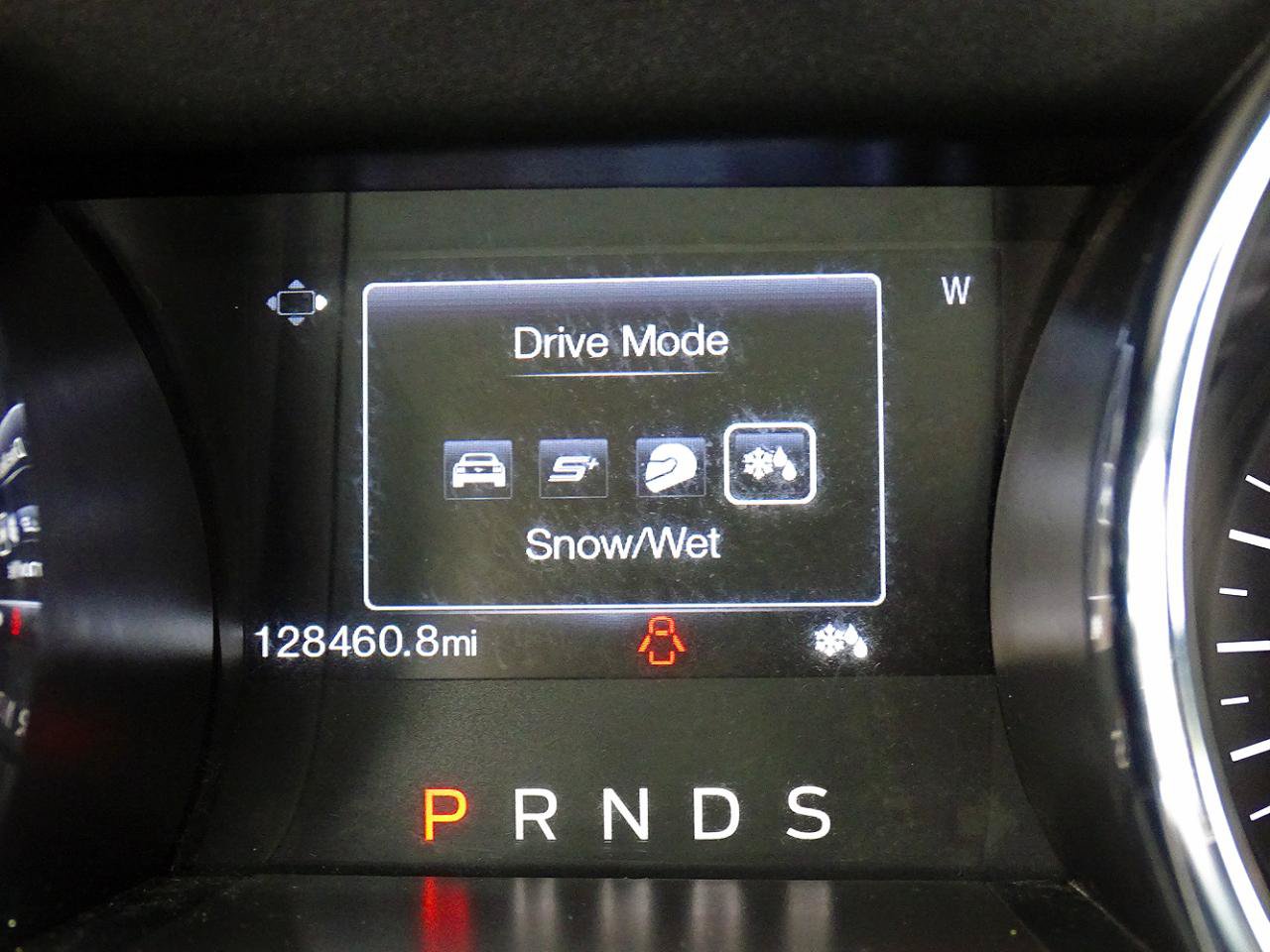 Used 2017 Ford Mustang GT Premium w/ Equipment Group 401A RWD image 39