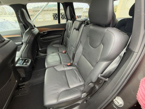 Certified 2023 Volvo XC90 B5 Plus image 23