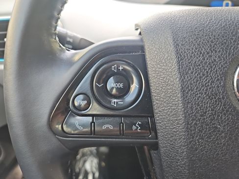 Used 2020 Toyota Prius XLE FWD image 28