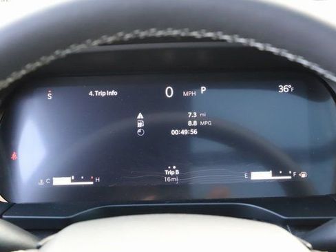New 2025 Jeep Grand Cherokee Limited w/ Luxury Tech Group II AWD/4WD image 24
