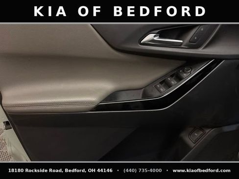 Used 2025 Chevrolet Equinox LT w/ Convenience Package II FWD image 13