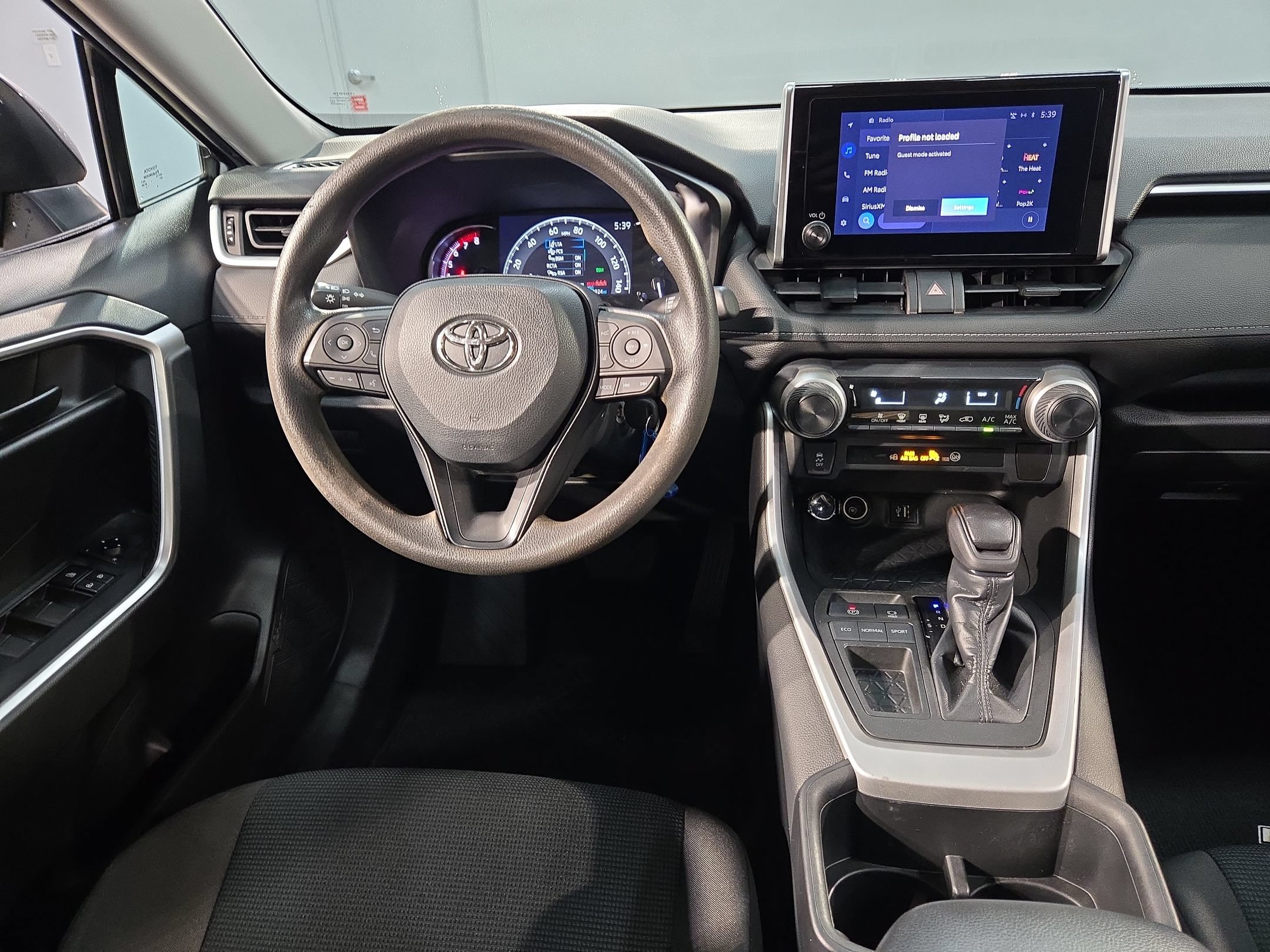 Used 2023 Toyota RAV4 LE FWD image 9