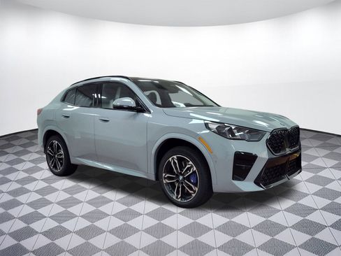 Used 2025 BMW X2 xDrive28i w/ Premium Package image 7