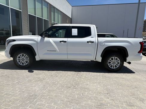 Used 2025 Toyota Tundra SR5 w/ SR5 Convenience Package AWD/4WD image 2