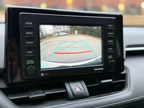 Used 2020 Toyota RAV4 XLE image 39