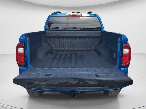 Used 2023 GMC Canyon AT4X AWD/4WD image 9