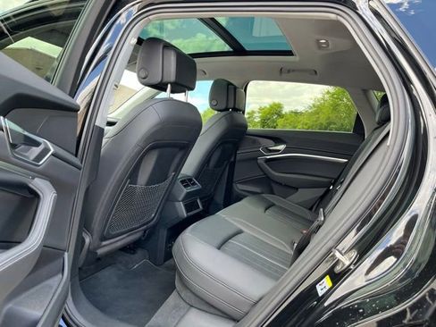 Used 2021 Audi e-tron Premium w/ Convenience Plus Package AWD/4WD image 15