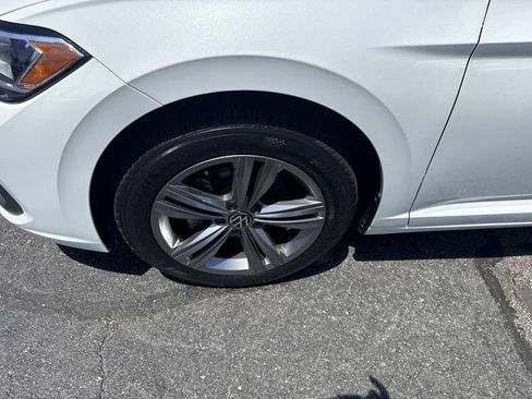 Used 2023 Volkswagen Jetta SE FWD image 12