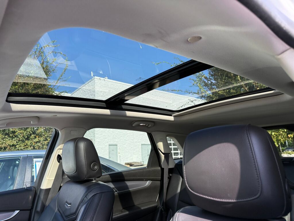 Used 2019 Cadillac XT5 Premium Luxury AWD/4WD image 22