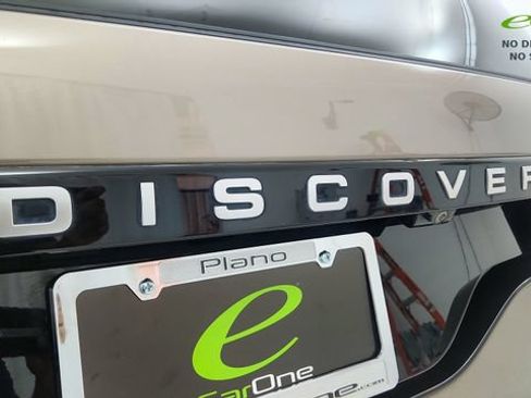 Used 2024 Land Rover Discovery Metropolitan Edition AWD/4WD image 28
