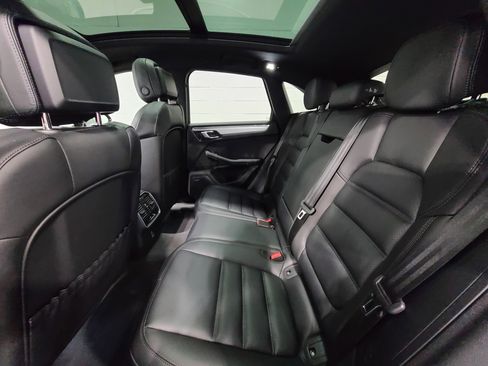 New 2026 Porsche Macan AWD/4WD image 27