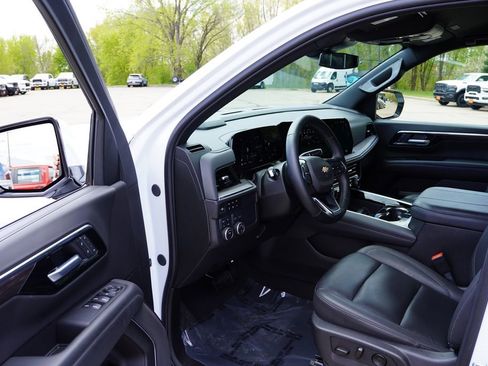 Certified 2025 Chevrolet Tahoe LT AWD/4WD image 15