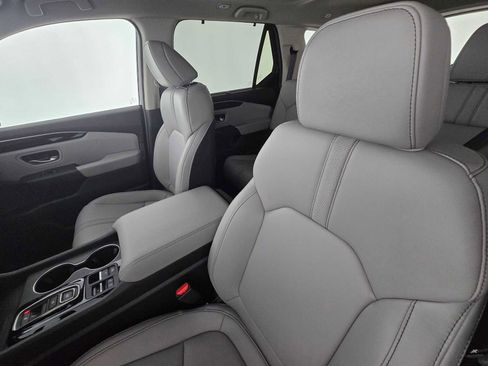 New 2025 Honda Pilot Touring image 23