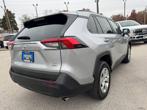 Used 2021 Toyota RAV4 LE image 3
