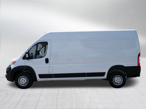 Used 2026 RAM ProMaster 2500 w/ Convenience Group FWD image 4