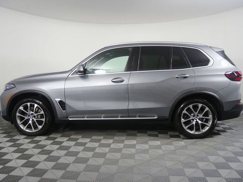 Certified 2026 BMW X5 sDrive40i w/ Premium Package RWD image 2