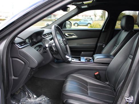 Used 2019 Land Rover Range Rover Velar S image 11