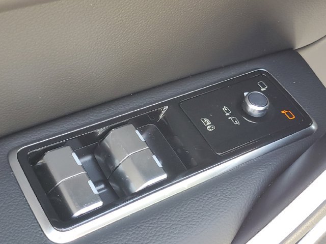 New 2026 Jaguar F-PACE R-Dynamic S AWD/4WD image 24